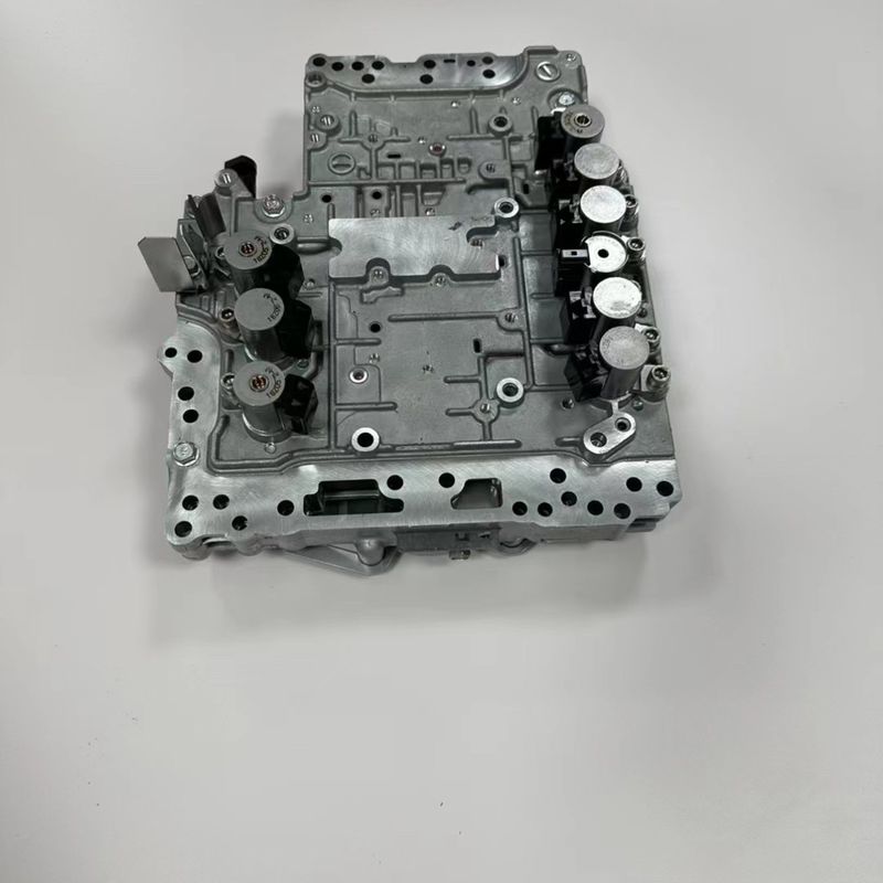 RE7R01A JR710E ट्रांसमिशन वाल्व बॉडी निसान और इन्फिनिटी 2023 के लिए 35X35X25CM आकार में