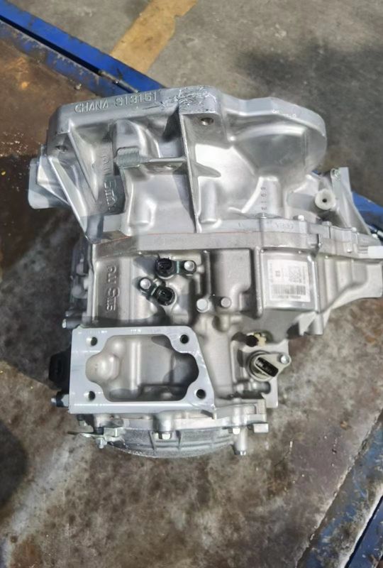 पुनर्नवीनीकरण किया गया U440E U442E 4 स्पीड ऑटोमैटिक ट्रांसमिशन सेट 1500010-B01 2012-2016 के लिए CHANGAN CS35 1.6L 2WD